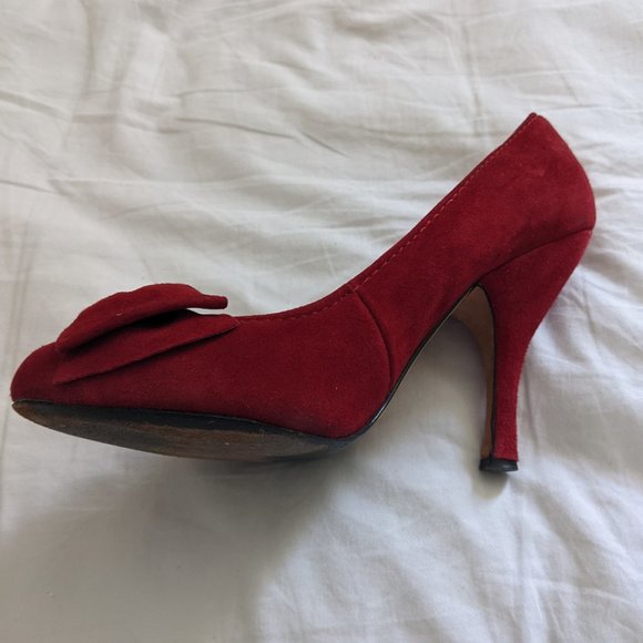Red Suede Steve Madden Stiletto Heels - 7.5 - Picture 2 of 7